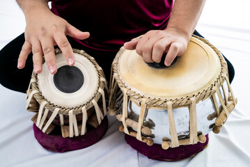 El Tabal o La Tabla es un instrumento de percusión de la cultura indostaní