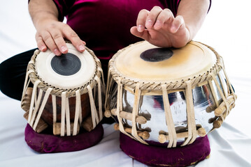 El Tabal o La Tabla es un instrumento de percusión de la cultura indostaní