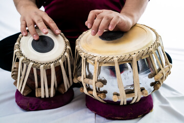 El Tabal o La Tabla es un instrumento de percusión de la cultura indostaní