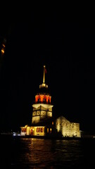 Fototapeta premium Maiden's tower at night, symbol of Istanbul, Turkey