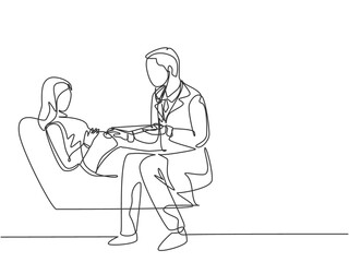One continuous line drawing of male obstetrics and gynecology doctor checking young pregnant mom who laying in sofa. Pregnancy health care treatment concept single line draw design vector illustration