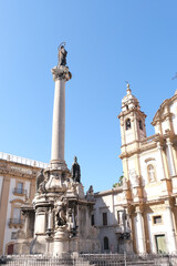 Fototapeta na wymiar Palermo Colonna dell’Immacolata in Piazza San Domenico