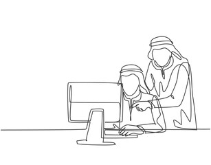 Single continuous line drawing of young muslim workers watching business and training video on monitor. Arab middle east cloth shmagh, kandura, thawb, robe. One line draw design vector illustration