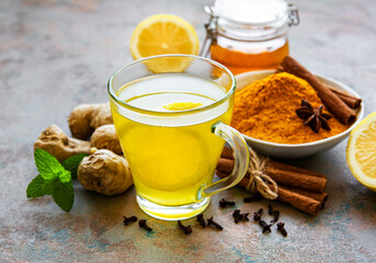 Energy drink with turmeric