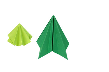 Obraz premium Origami christmas paper tree on white