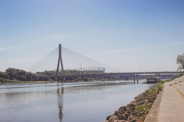 Fototapeta na wymiar bridge over the river danube