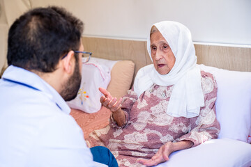 Doctor providing the patient with some advices about the ill and it is cure ,how the medicine...