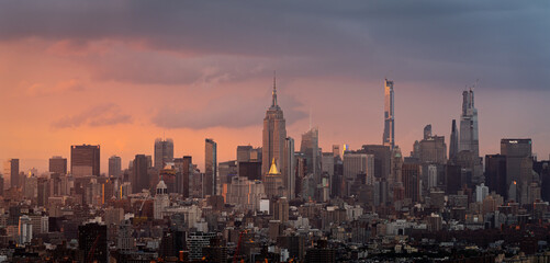new york skyline at sunset - obrazy, fototapety, plakaty