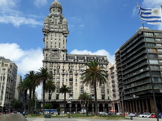 Fototapeta na wymiar Palacio Salvo , Montevideo/ UY