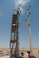 Fototapeta na wymiar Galpon metalico construccion trabajadores postes de electricidad galvanizado estructura metalica industria mineria