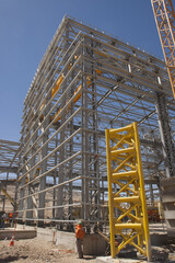 Galpon metalico construccion trabajadores  postes  de electricidad galvanizado estructura metalica...