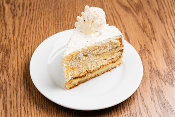 coconut cake with white chocolate