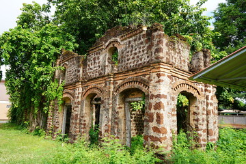 Obraz premium old abandoned house
