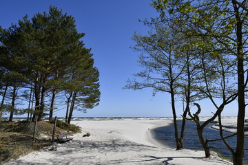 Cudowne wejście na plażę z Dębek