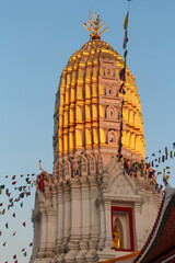 TEMPLE Wat Phra Si Rattana Mahathat AVEC SON BOUDDHA CHINARAT - PHITSANULOK - THAILANDE