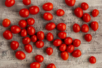 red cherry tomatoes