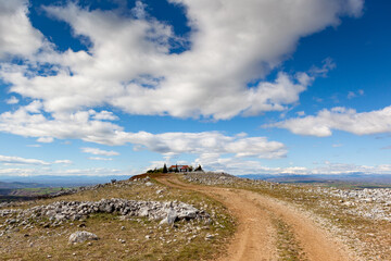Mountainpath to monastir in the Siatista area in Greece