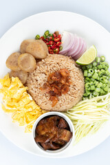thai fried rice with shrimp paste, khao kluk kapi