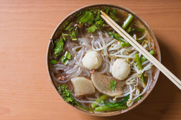 thai noodle soup with pork