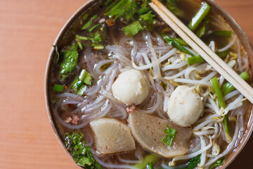 thai noodle soup with pork