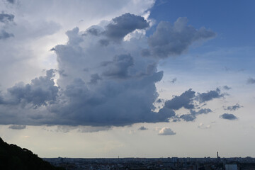Obraz na płótnie Canvas Expressive clouds in the sky 