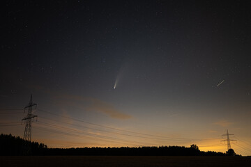 Obraz premium Neowise Comet / Komet, shot in Bavaria Germany