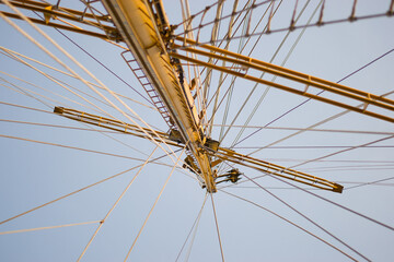 Obraz premium Details from the deck and the mast of a sailboat