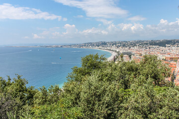 Fototapeta na wymiar Panoramas sur la baie des anges et le Vieux Nice