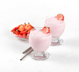 yogurt with strawberries