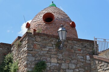 Cairano - Chiosco in mattoni