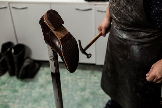 Bootmaker bilder – Bläddra bland 2,153 stockfoton, vektorer och videor ...