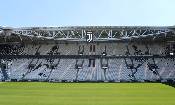 Stadio della Juventus vuoto - inizio o fine della partita (Coronavirus)