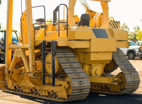 Backside of Pipelayer Sideboom with crane