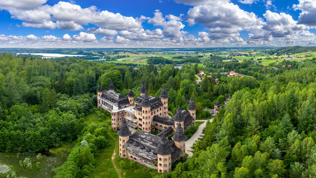 Kaszubski Park Krajobrazowy-ruiny zamku w Łapalicach