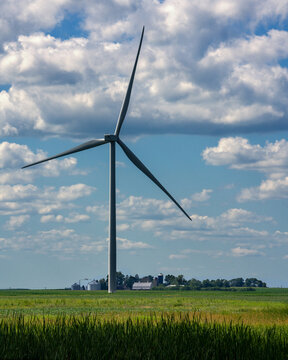 windturbine in farm field