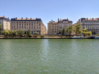 Fototapeta na wymiar La cité de Lyon, cathédrale et vieux bouchon, parc et ville moderne, Rhône et Saône ,agréable touriste et été 2021 gastronomie française