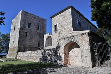 Fototapeta na wymiar Sant'Angelo dei Lombardi - Castello degli Imperiali la mattina