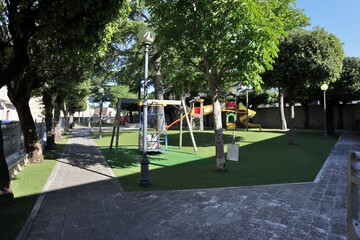Sant'Angelo dei Lombardi - Parco giochi per bambini in villa comunale