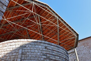 Sant'Angelo dei Lombardi - Tettoia del castello