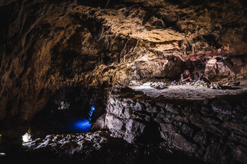 jaskinia wierzchowska, wielka wieś, jura © Tomasz