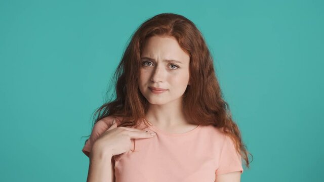 Мем из мужское женское девушка смущается Значение фразы "Не ровно к тебе дышу": мое объяснение и точка зрения