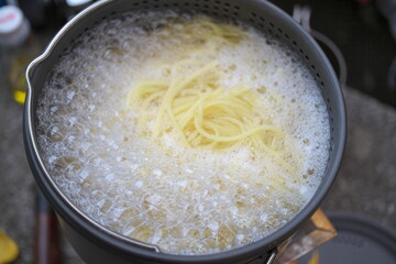 登山で作るパスタ料理