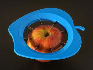 One Blue Aplle Cutting Tool
