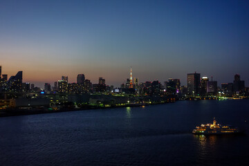 Fototapeta na wymiar Tokyo View From Rainbow Bridge
