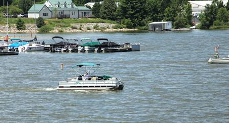 Obraz premium boat on the river