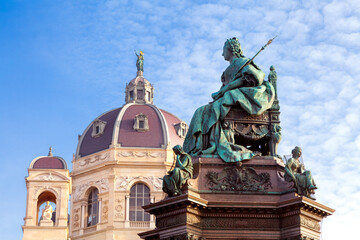 Fototapeta na wymiar Monument of Empress Maria Theresia in front of Art History Museum in Vienna