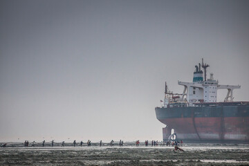workers at the Chittagong ship breaking yard