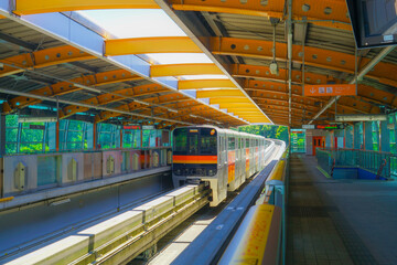 多摩動物公園駅のホーム（多摩都市モノレール）