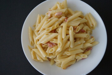 Macarrones con beicon