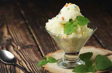 Ice cream scoops in an ice cream bowl